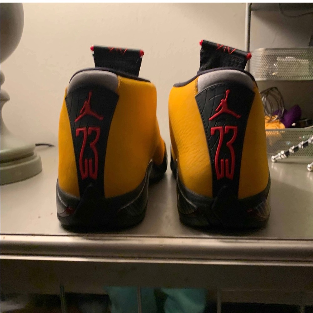 Shoes - Picture 5 of 8